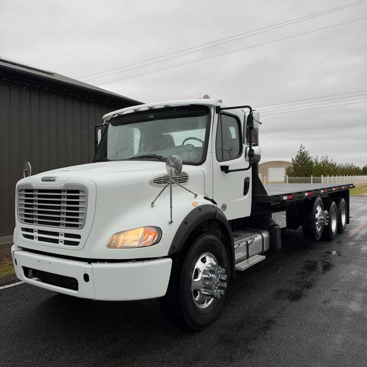 Freightliner M2 112