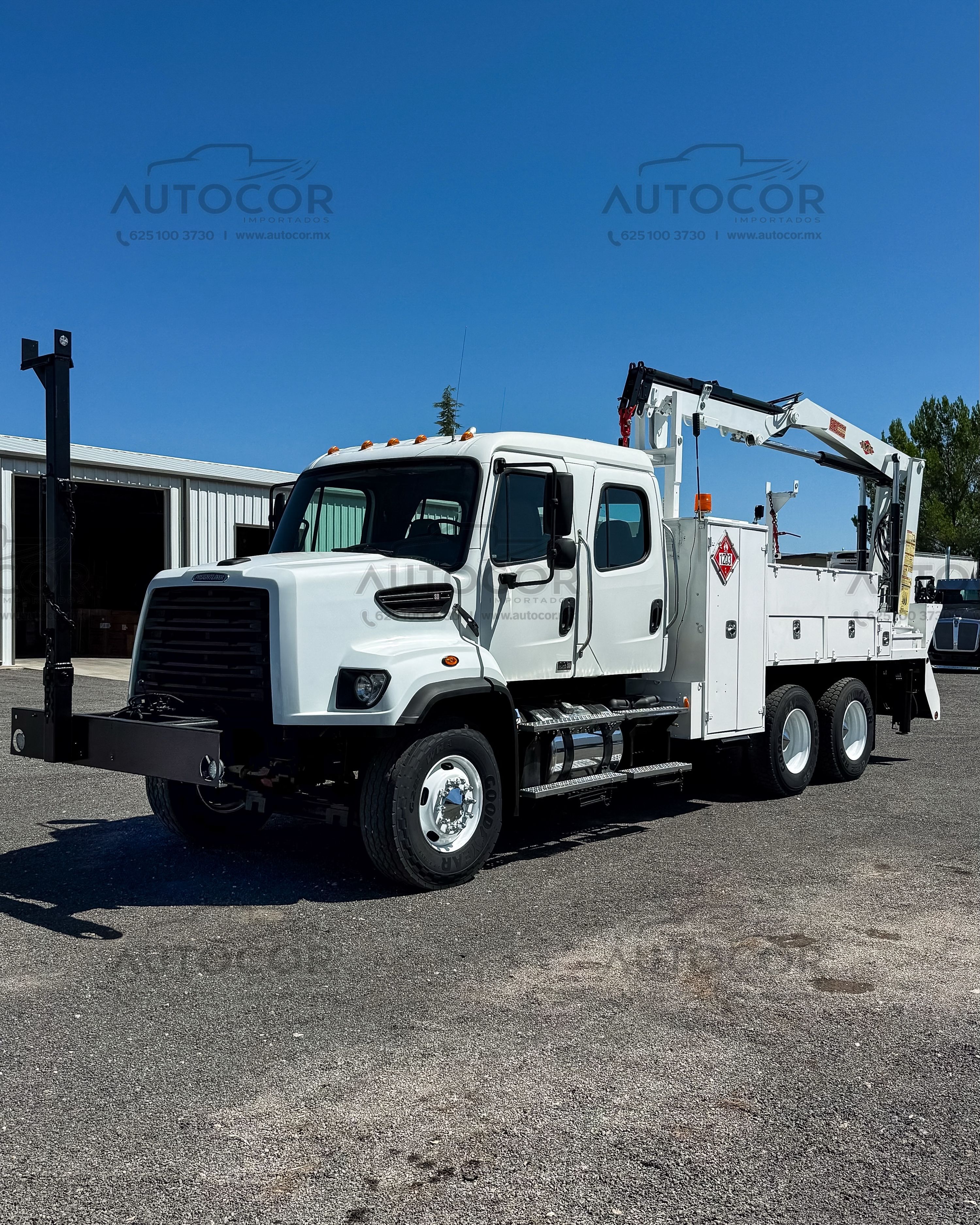 Freightliner 108SD