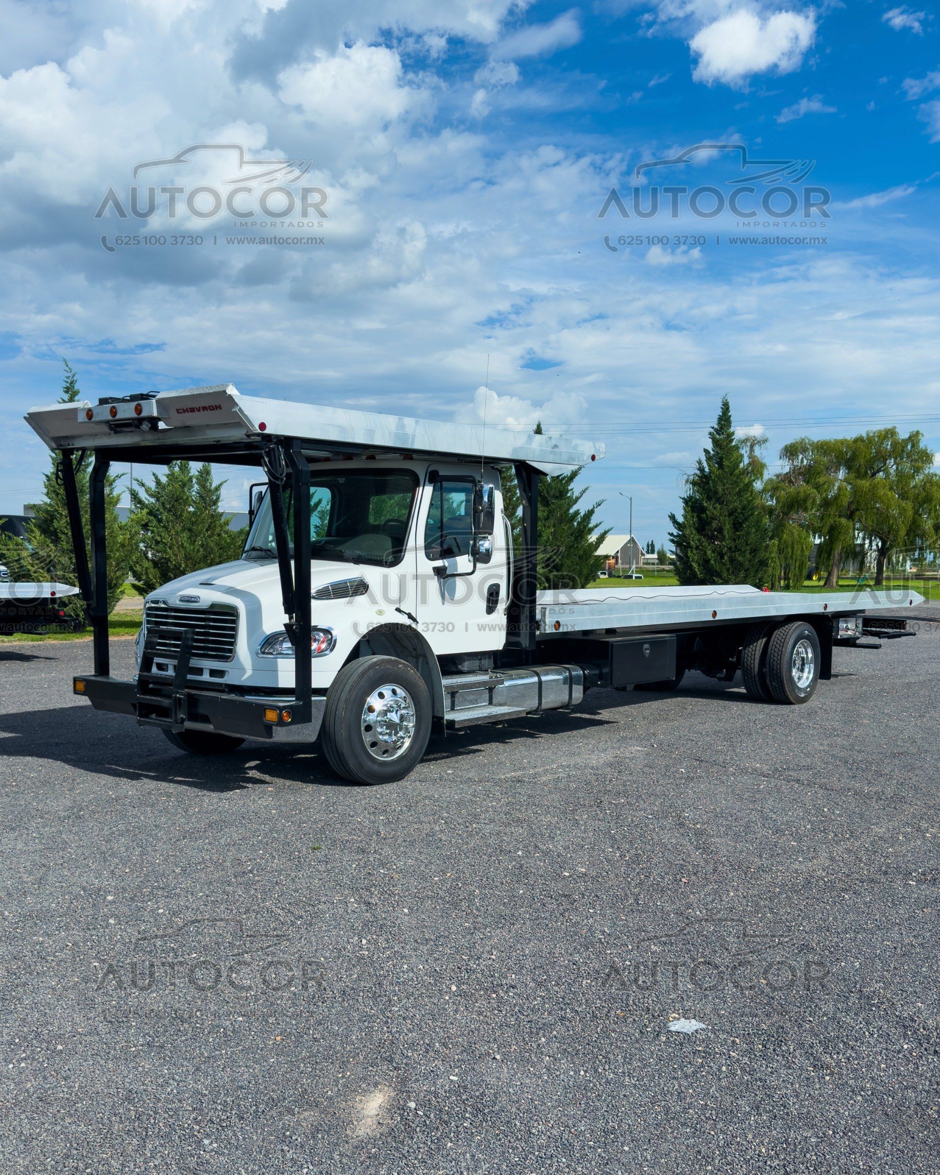 Freightliner M2 106