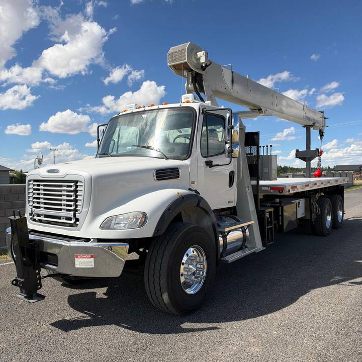 Freightliner M2 112